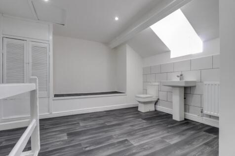 20- Rob Hammond EweMove Pontefract