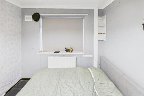 EweMove Pudsey - Dining Room - Bedroom 4