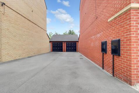 27- Rob Hammond EweMove Pontefract
