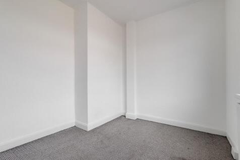 12- Rob Hammond EweMove Pontefract