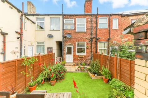 Garden - Lee Brigg -EweMove Pontefract