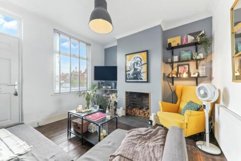 Living Room - Lee Brigg -EweMove Pontefract