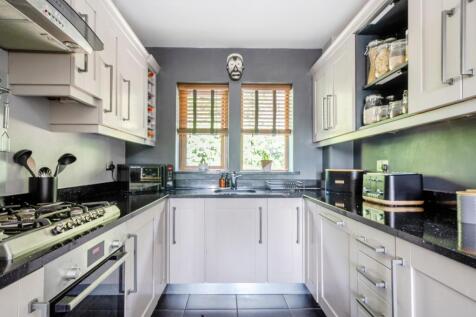 G - Kitchen