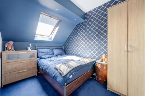 R - Bedroom