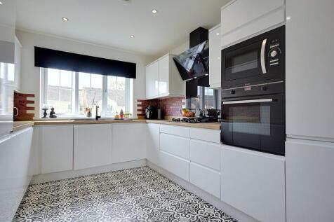 Croft View EweMove Brighouse (9)