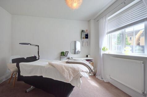 Croft View EweMove Brighouse (2)