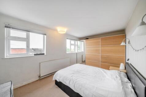 Master Bedroom with Built-in Wardrobes 