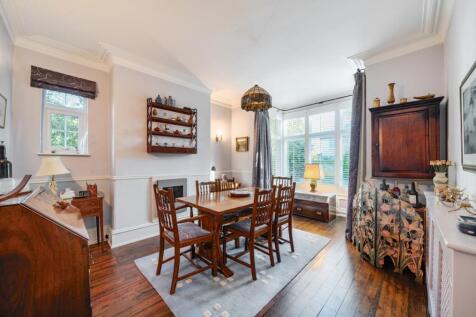 EweMove Harrogate Dining Room
