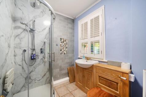 EweMove Harrogate Shower Room