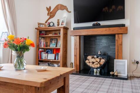 Feature Fireplace 