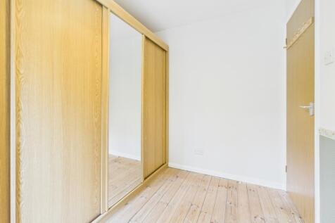 CAM04233G0-PR0031-STILL020