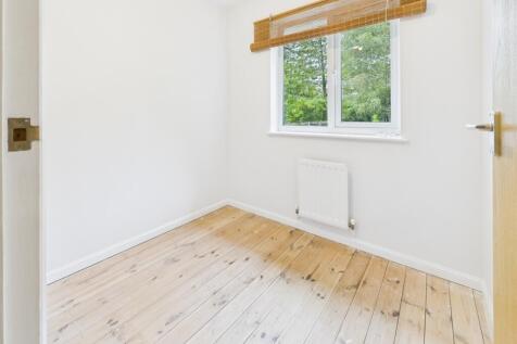 CAM04233G0-PR0031-STILL022