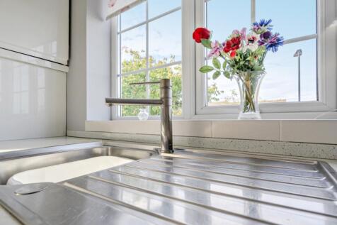 1358182-15-68dba43426b13