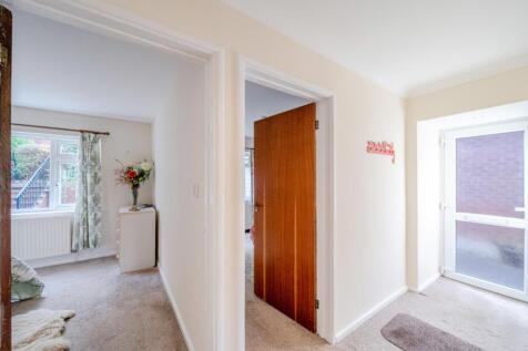 1358182-11-68dba393ea944