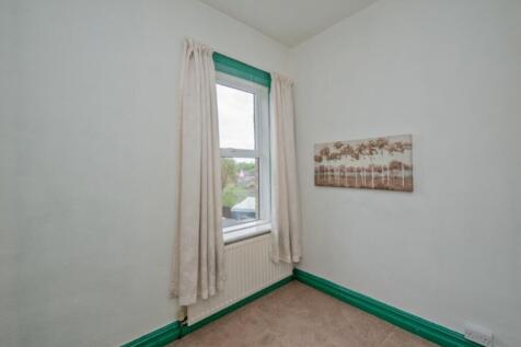 flat bedroom 2