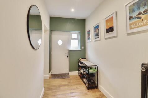 Side entrance hall