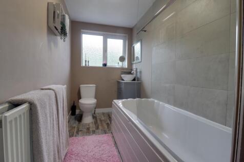 Family bath 1