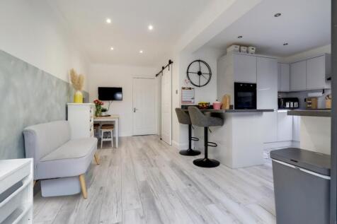 7- Rob Hammond EweMove Pontefract