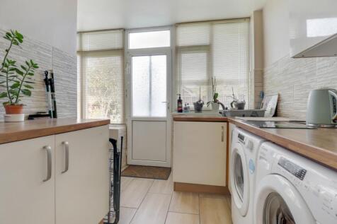 9- Rob Hammond EweMove Pontefract