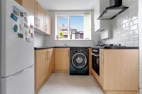 4- Rob Hammond EweMove Pontefract