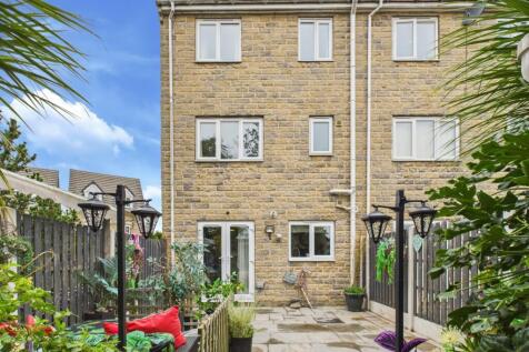 CAM04233G0-PR0033-STILL046 - Copy