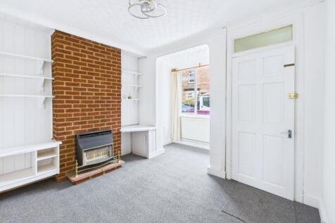 CAM02351G0-PR0084-STILL021