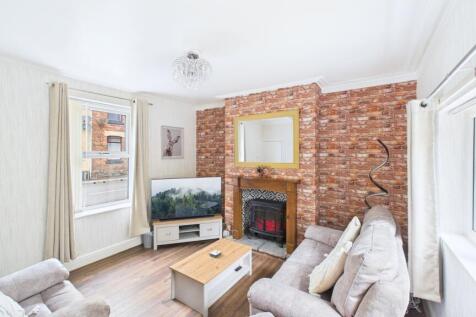 CAM03669G0-PR0037-STILL002