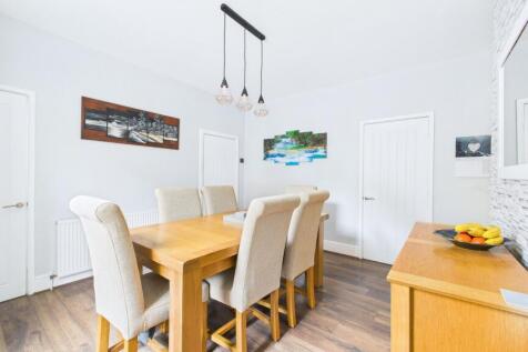 CAM03669G0-PR0037-STILL009