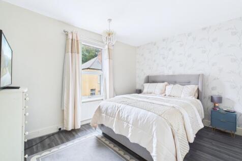 CAM03669G0-PR0037-STILL017