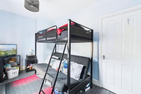 CAM03669G0-PR0037-STILL016