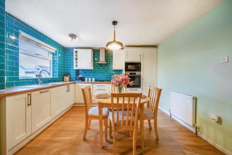 1364777-15-68ee3efa42b81