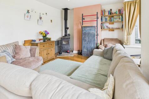 CAM04233G0-PR0035-STILL013