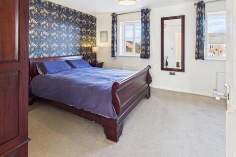 CAM04233G0-PR0036-STILL027