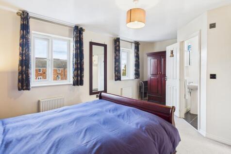 CAM04233G0-PR0036-STILL031