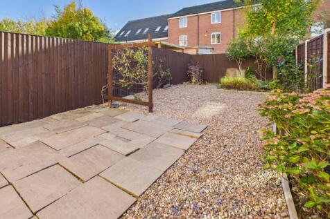 CAM04233G0-PR0036-STILL032