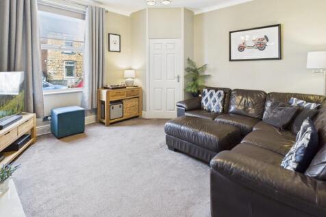 CAM04233G0-PR0038-STILL002