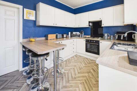 CAM04233G0-PR0038-STILL004