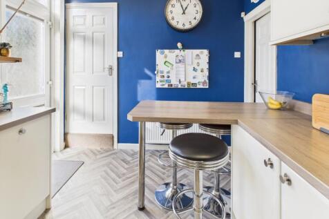 CAM04233G0-PR0038-STILL006