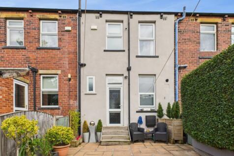 CAM04233G0-PR0038-STILL028