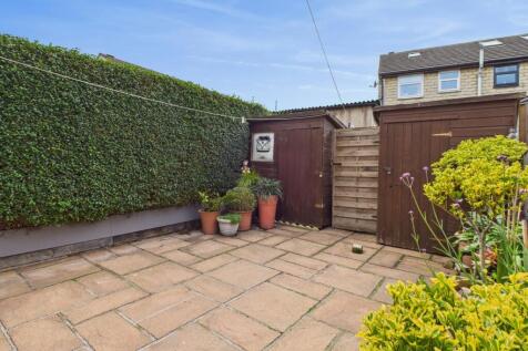 CAM04233G0-PR0038-STILL029