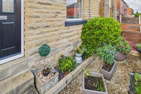 CAM04233G0-PR0038-STILL033