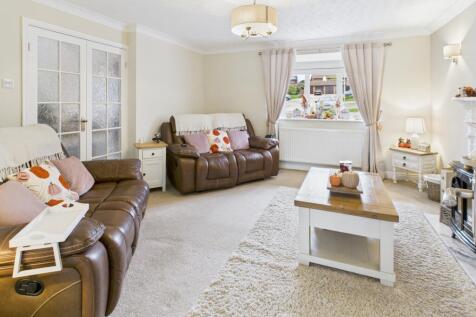 CAM04233G0-PR0037-STILL009