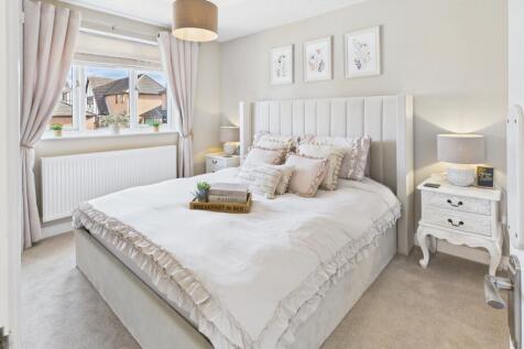 CAM04233G0-PR0037-STILL030 - Copy