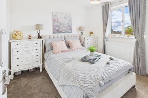 CAM04233G0-PR0037-STILL028 - Copy