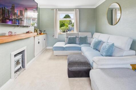 CAM04233G0-PR0039-STILL007