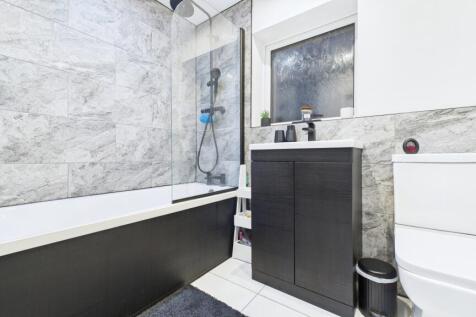 CAM03669G0-PR0038-STILL020