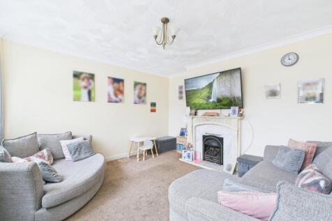 CAM03669G0-PR0038-STILL002