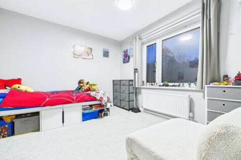 CAM03669G0-PR0038-STILL017