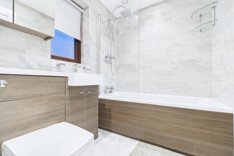 CAM03669G0-PR0039-STILL011