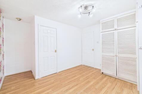 CAM03669G0-PR0039-STILL009